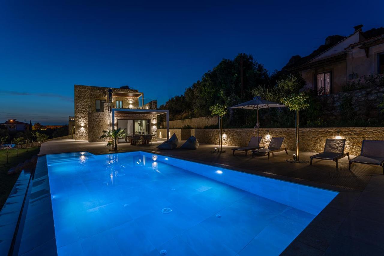 Manitennisvillas Stoúpa エクステリア 写真