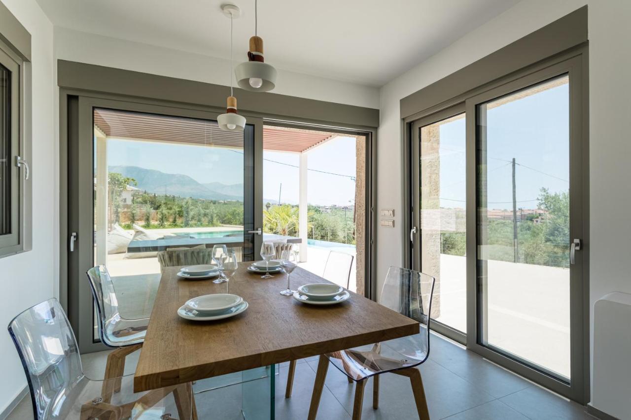 Manitennisvillas Stoúpa エクステリア 写真