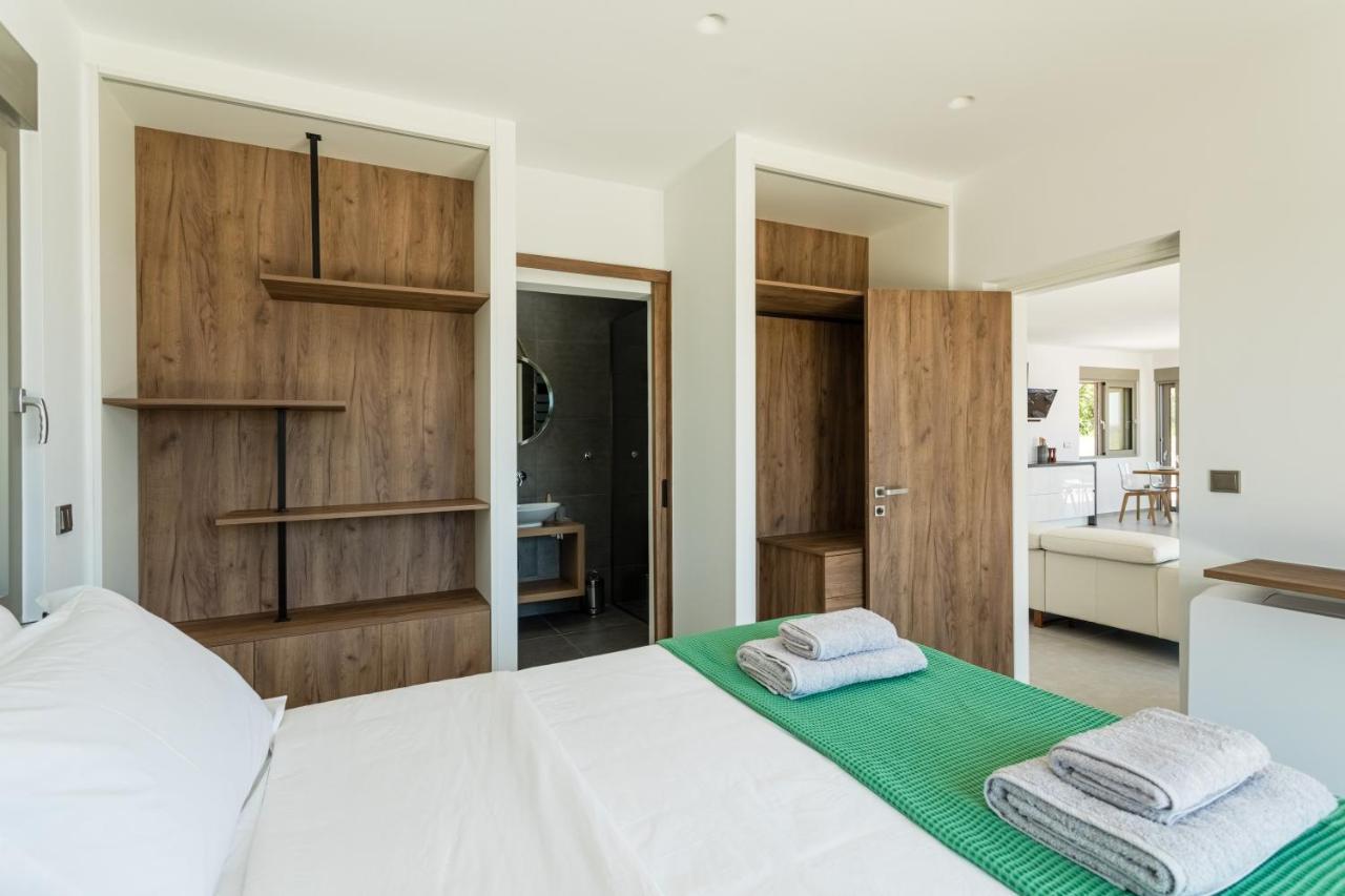 Manitennisvillas Stoúpa エクステリア 写真
