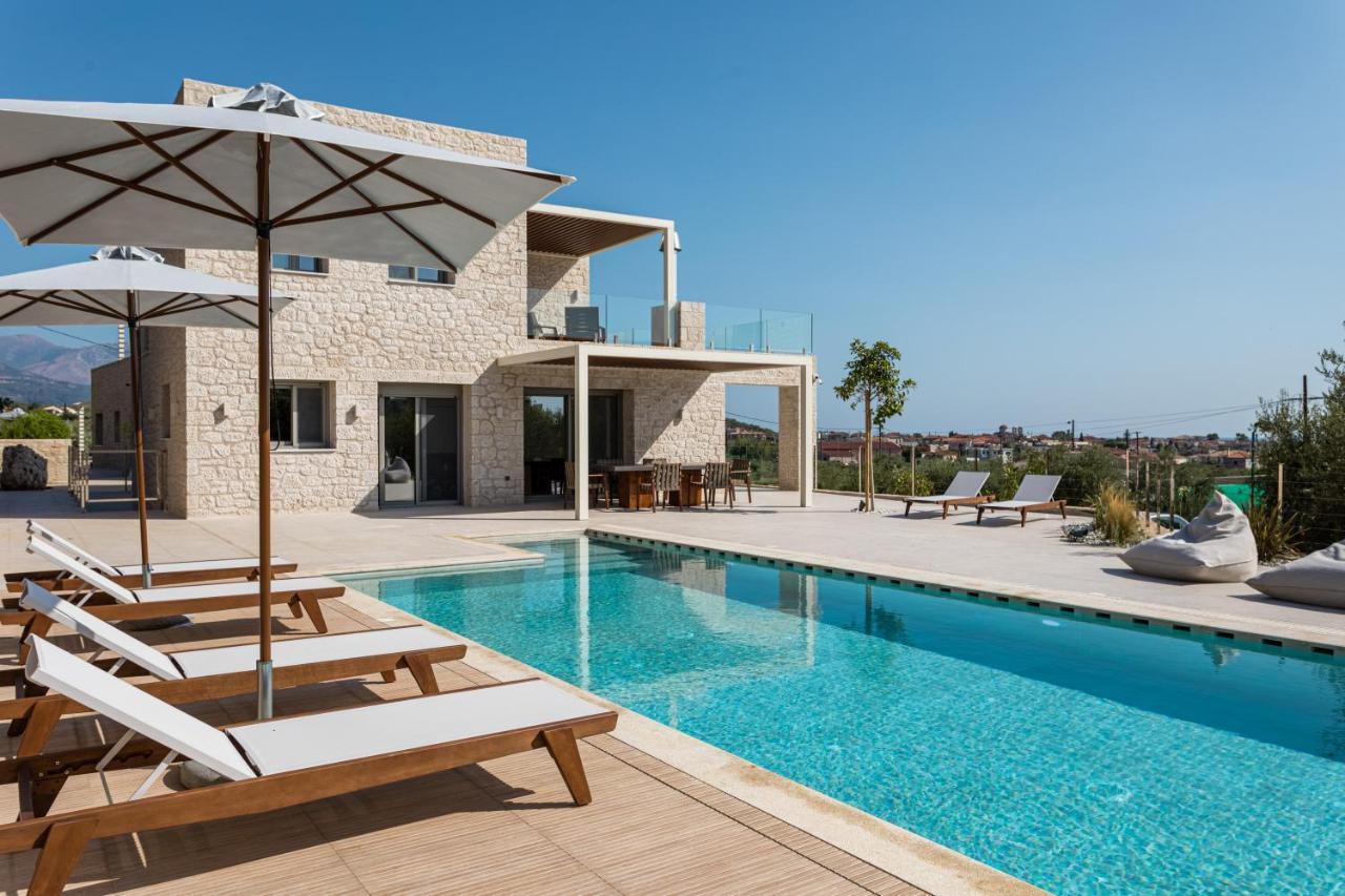 Manitennisvillas Stoúpa エクステリア 写真
